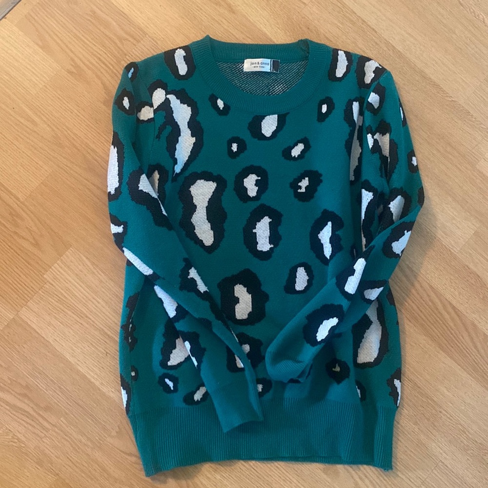 Green printed sweater